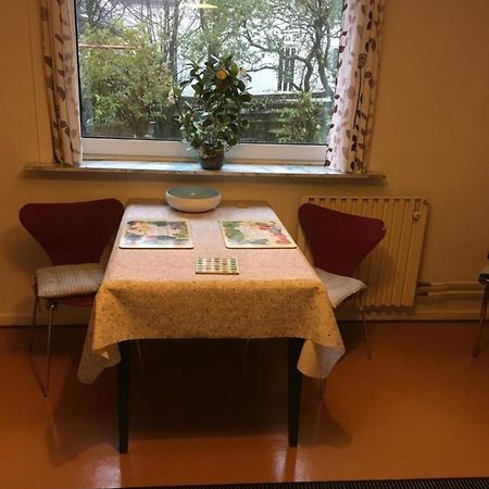 Roligt Centralt Beliggende Lejlighed I Torshavn Ngoại thất bức ảnh